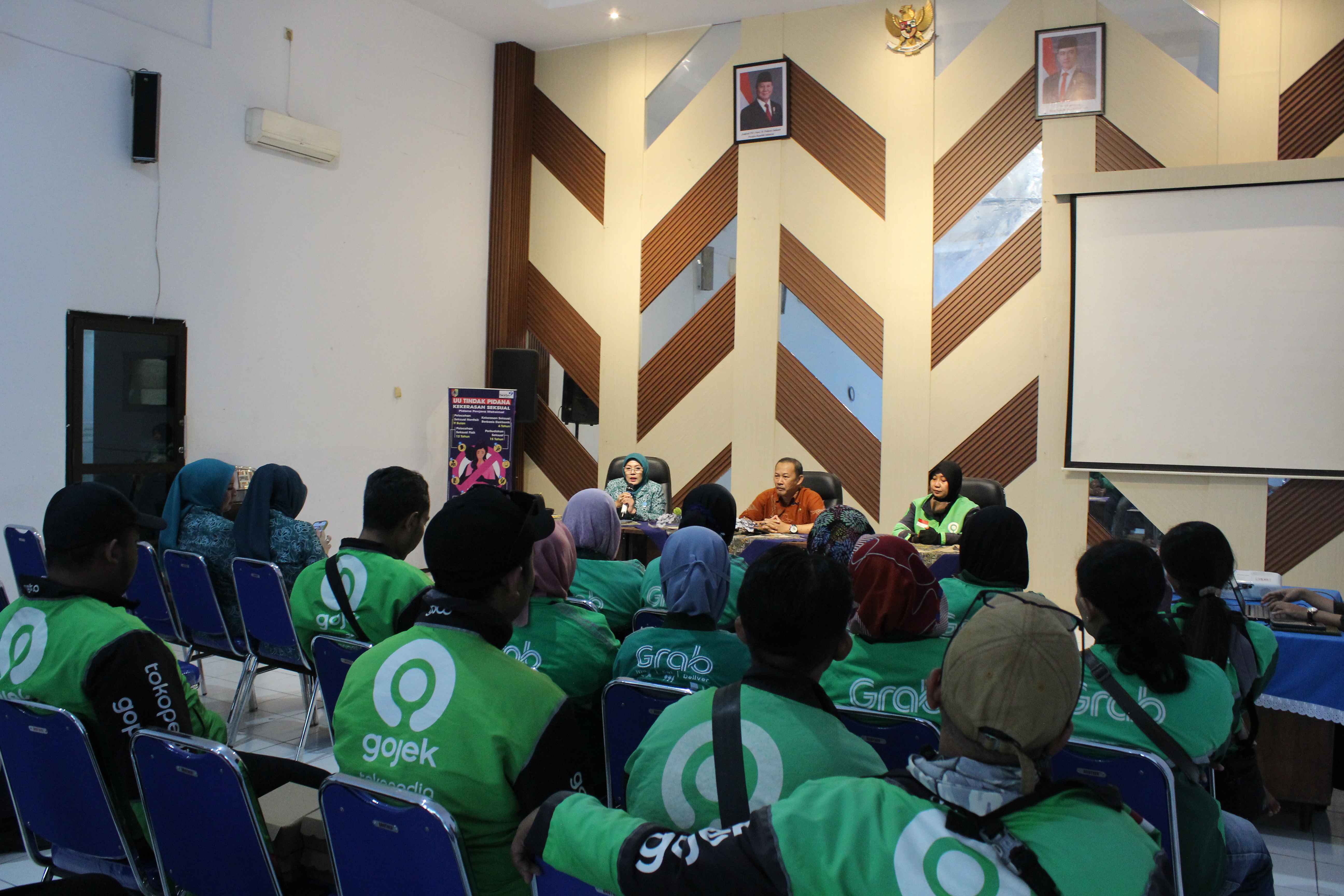 Kegiatan Diskusi Interaktif Driver Gojek Perempuan oleh Bidang Pemberdayaan, Perlindungan Perempuan, DP3AKB Kab Jember