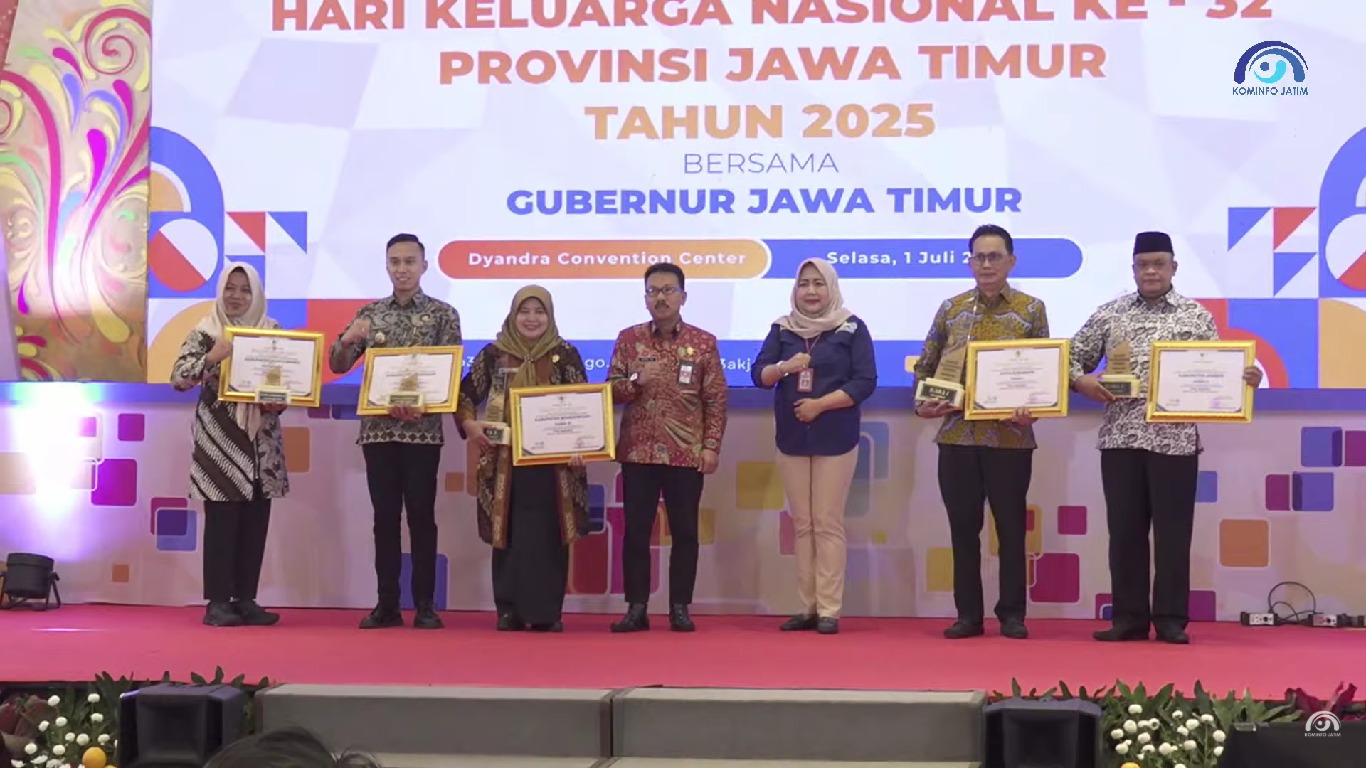 Penerimaan Penghargaan Juara ke-2 PPA Award 2025 Jawa Timur