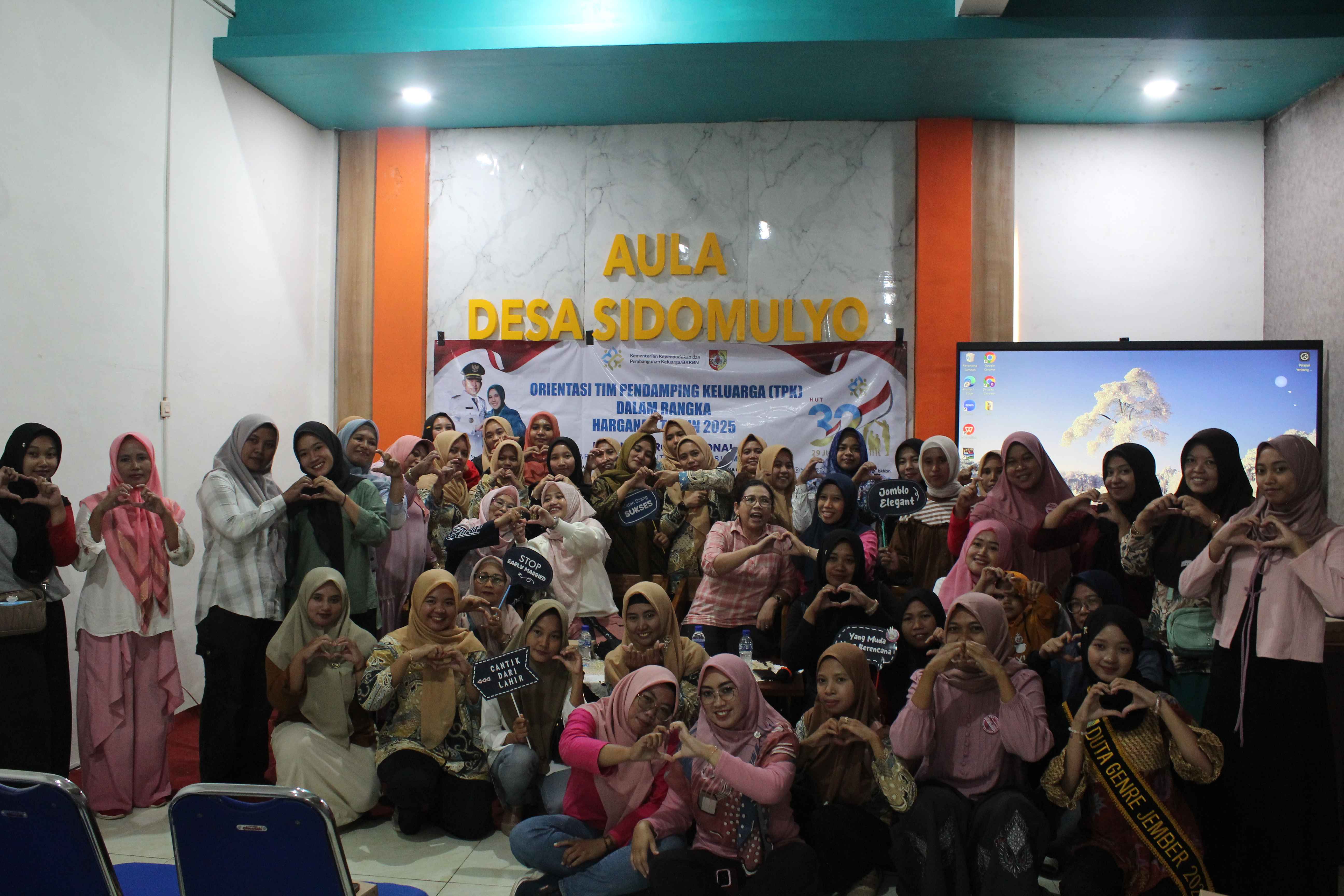 Kolaborasi Program Bangga Kencana dalam Momentum Bunga Desa di Desa Sidomulyo, Kecamatan Silo